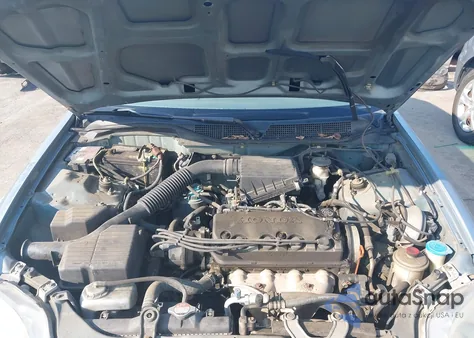 1999 Honda Civic Lx z USA, uszkodzony, nr VIN 2HGEJ6670XH566953